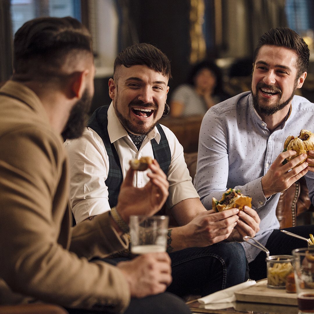 ¿Esta noche salís? Hacelo con Easy Taxi.