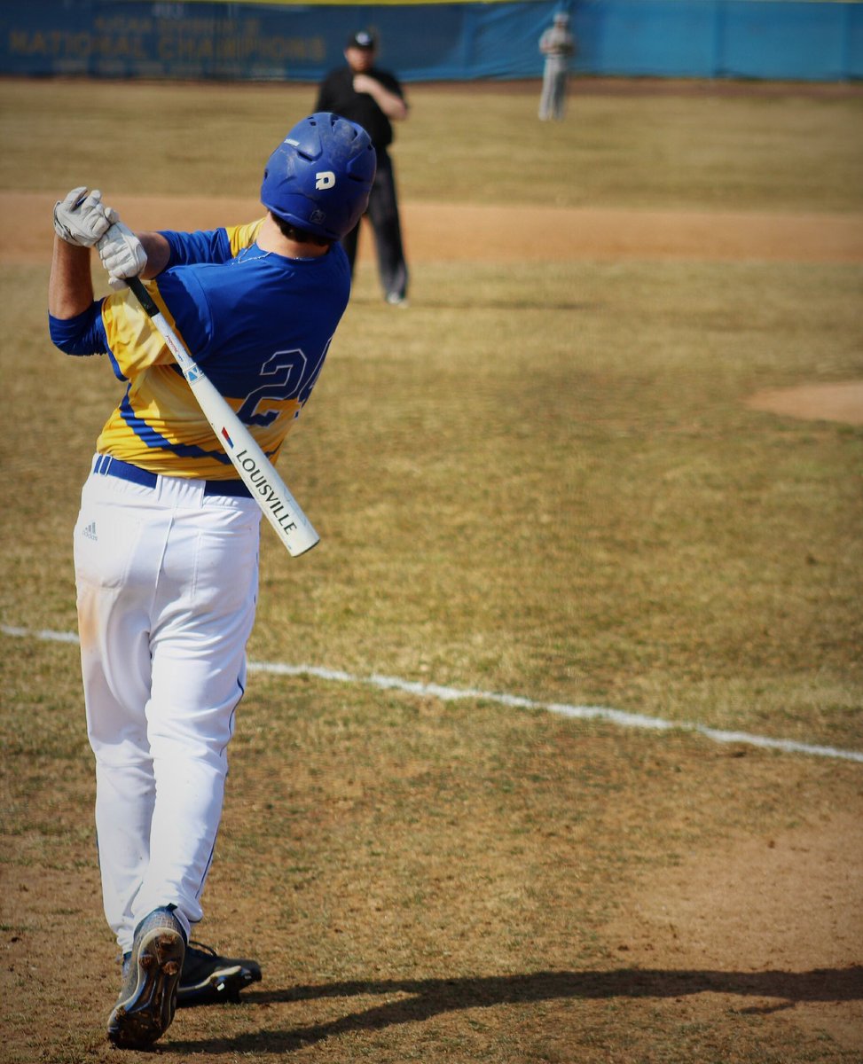 RCRoadrunners's tweet photo. The #RunnersEye was focused on sophomore Ryan Murphy at yesterday’s home opener! 
Look for more #RunnersEye photo features from upcoming events this spring ... stay vigilant and always look sharp - you’ll never know when the eye is on you! https://t.co/rlmsTrvI7k