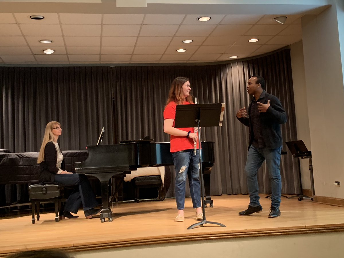 LaTechMusic's tweet photo. Freshman flute major Rosa Andrzejewski in a masterclass this afternoon with guest clinician Dr. Brian Dunbar of @SouthernU_BR https://t.co/O0MsTnCYRW
