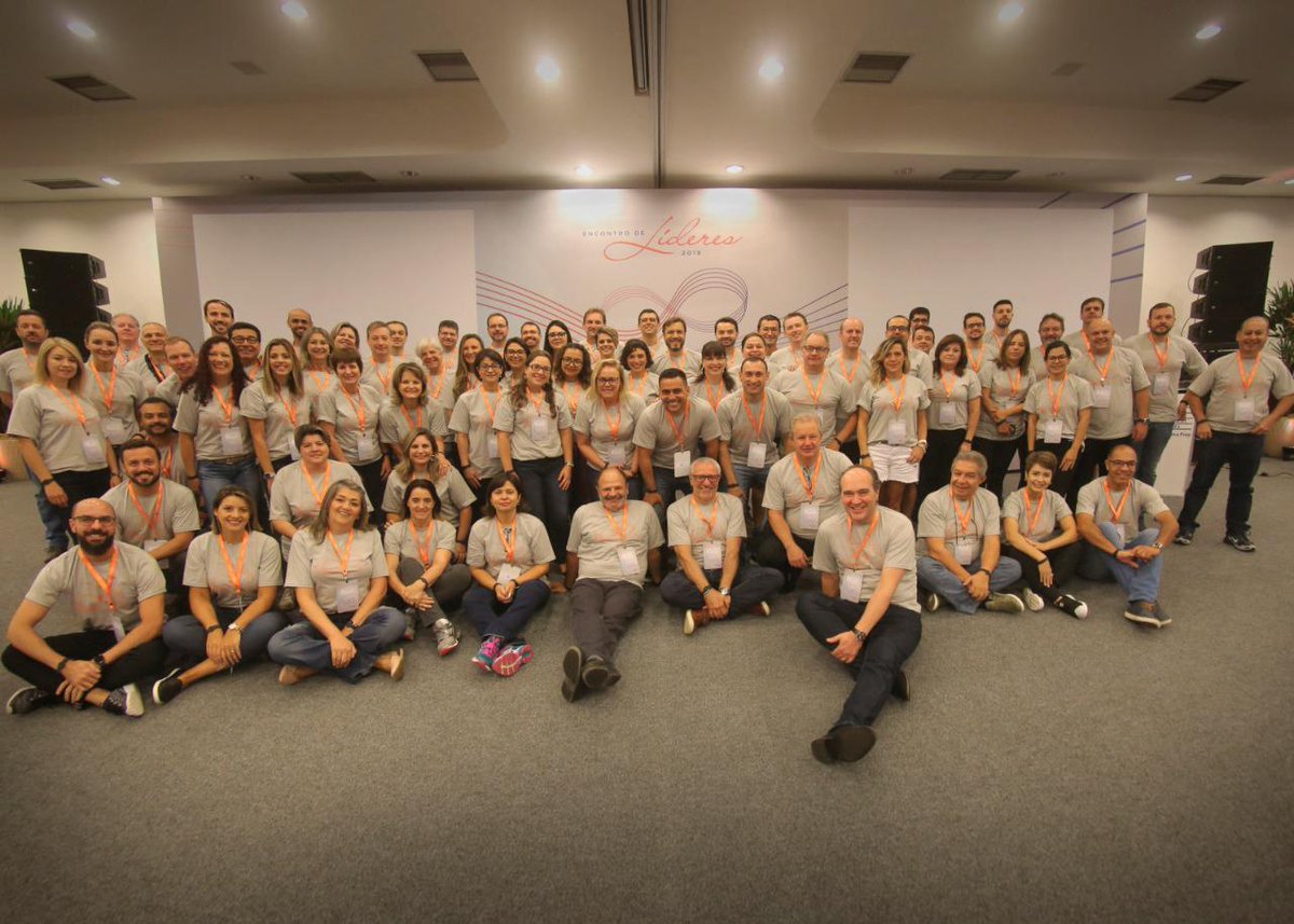 fiepr's tweet image. Nossos líderes reunidos em Foz do Iguaçu para refletirem sobre o papel de cada um na construção de um legado capaz de se renovar com grandeza! Foto: Gelson Bampi #EncontrodeLíderes #conhecimento #aprimoramento