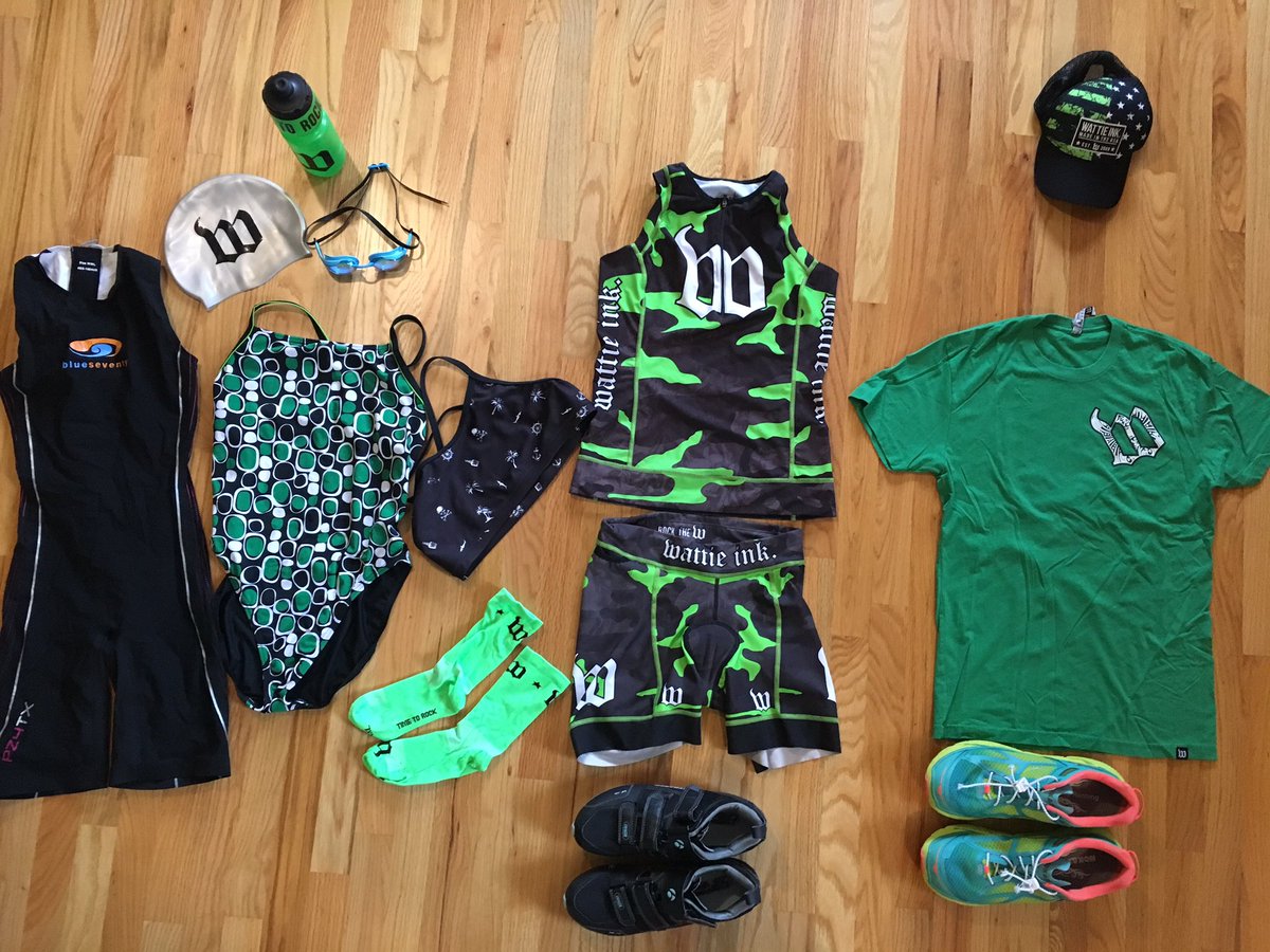 TCLF68's tweet photo. Going green @WattieInk @ffc_chicago Indoor Triathlon Gold Coast- Chicago @usatriathlon #USATRI60 @blueseventy βοΈβοΈβοΈβοΈ https://t.co/14UFADVYcu