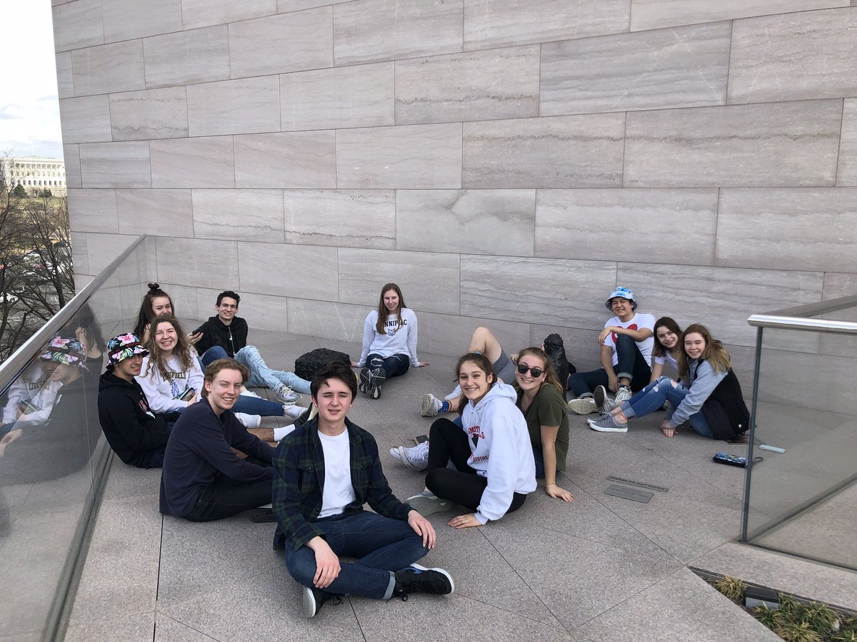 EOSDC19's tweet photo. Enjoying the sunshine at the national gallery of art. https://t.co/AnIqYZgphG