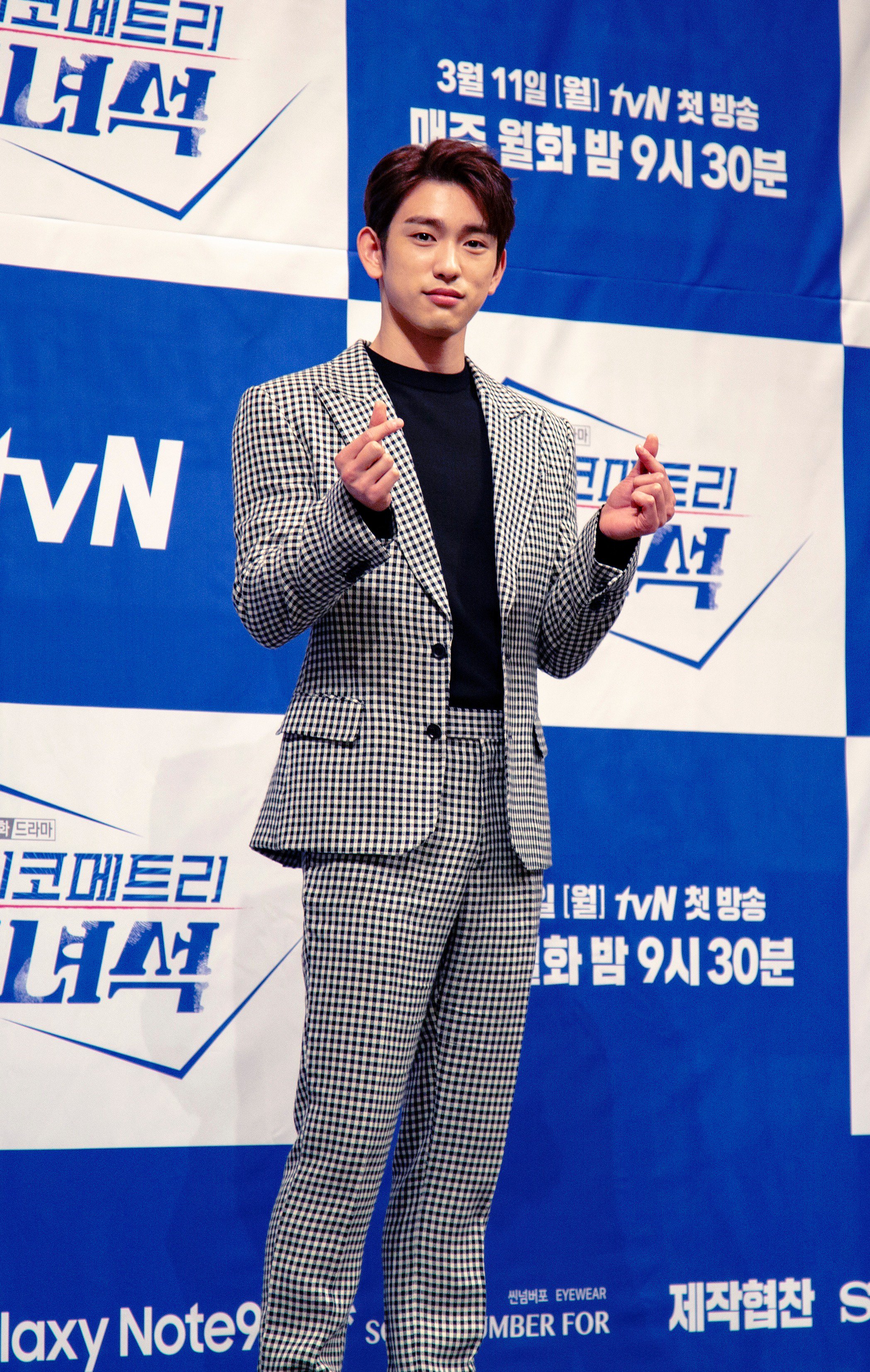 D1utjFSU4AE7-U1.jpg:orig