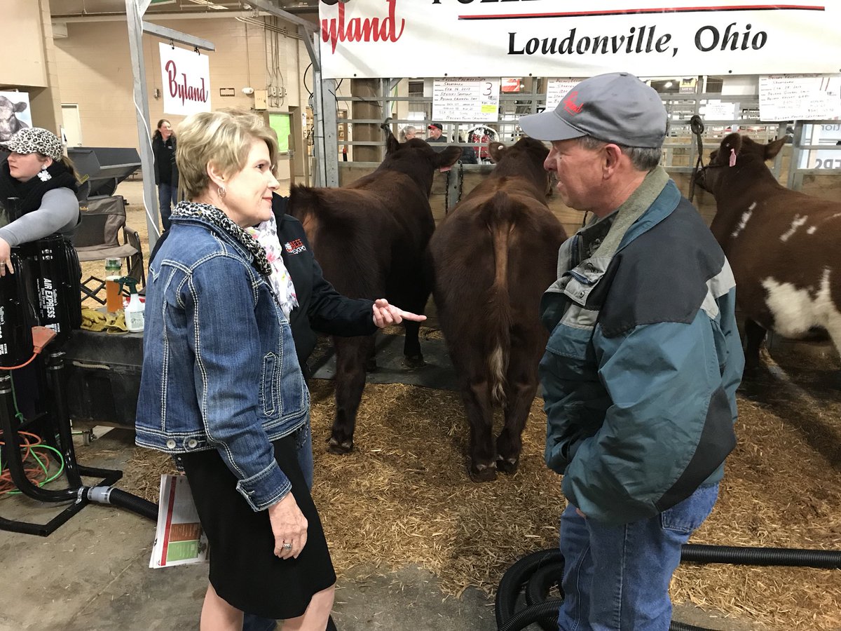 ohioagriculture's tweet image. We wrapped up our #OhioAgWeek celebration with a full day of great visits. Director @OhioDorothy started the day at the Ohio Beef Expo, our state’s premier event for the Ohio beef industry, attracting over 30,000 participants! #OhioAgWeek