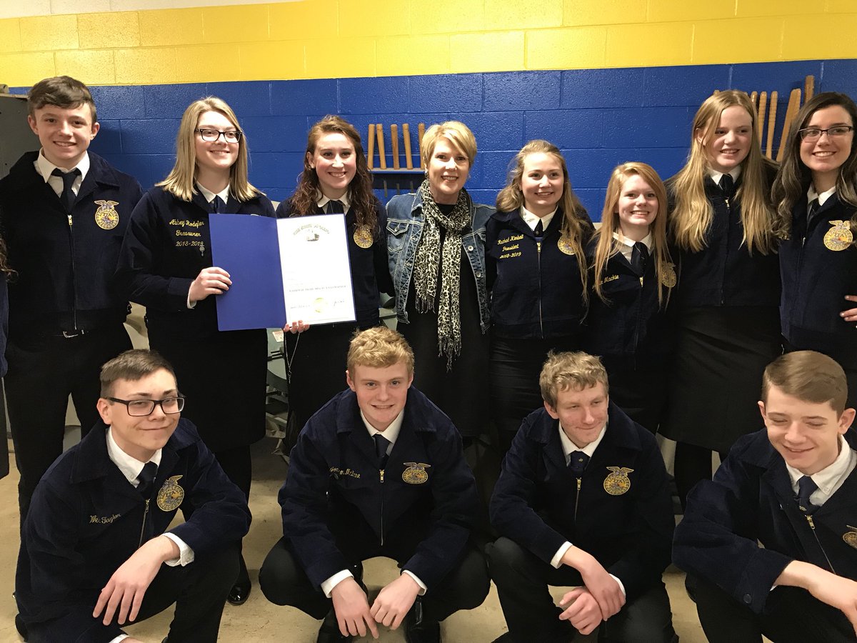 ohioagriculture's tweet image. Next we stopped at the National Trail Local Schools and @MVCTC FFA Elected Officials Luncheon in New Paris. #OhioAgWeek