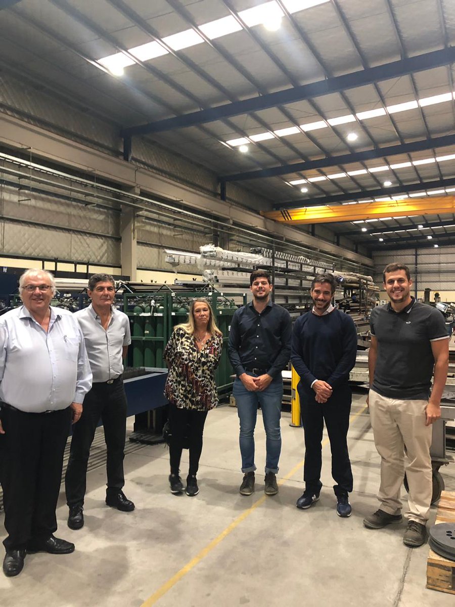 gottertsa's tweet photo. Hoy tuvimos la visita de Federico Zin, Director Provincial de Promoción y Institucional de Inversiones, y comitiva. Realizaron un recorrido por la planta, se informaron sobre la situación actual laboral y las perspectivas y necesidades de la industria. https://t.co/SnWuWEDiJK