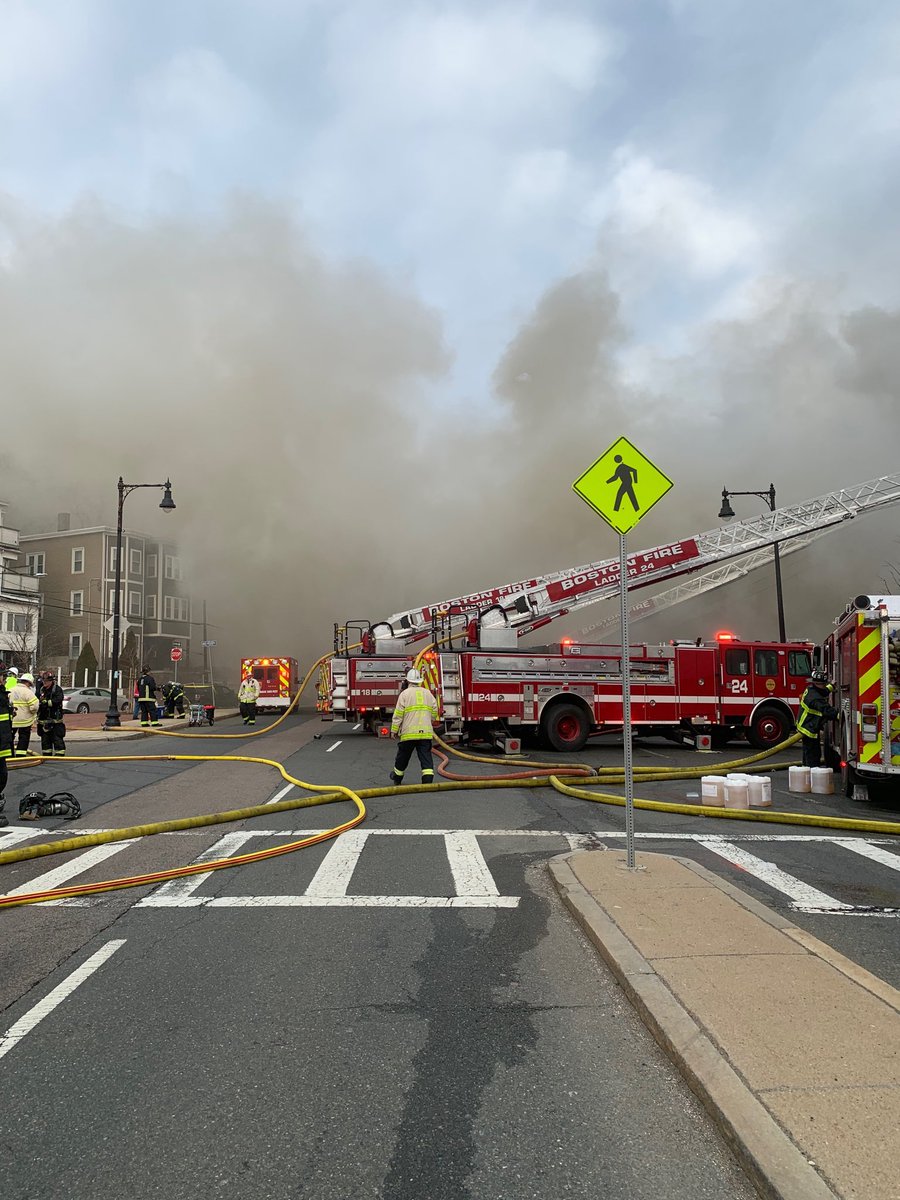 Boston Fire Dept. tweet media