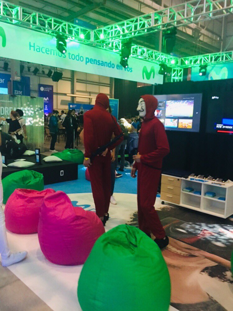 MarceloDuarteUY's tweet photo. @campuspartyuy 
Increíble el primer día de Campus Party Punta del Este!!! #CPUY1 #CPUY # https://t.co/qe2FUby3ZQ