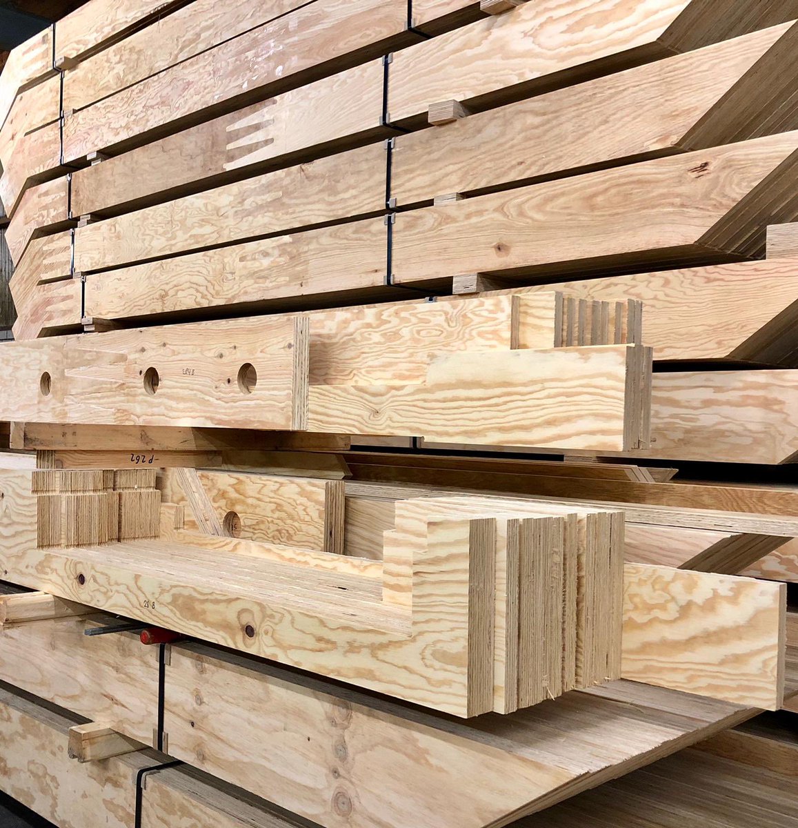 TechnoTrainBv's tweet photo. Slim programmeren &amp; innovatieve spanten - een mooie toevoeging aan circulair bouwen. https://t.co/st2kVyn81Z 
#CirculaireEconomie #Bouw #houtskeletbouw https://t.co/jjQ5e7cUux