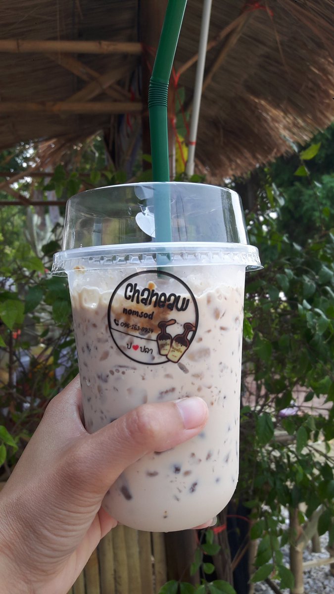 l_yuvadee's tweet photo. เปิดร้านแล้วววว....แววับ แววับ แววับ
ก็เลยแววับมาซื้อชาเหนียวเป็นตาแซ่บคักแท้...หวาน หอม มัน อร่อย คักแน่แซ่บอิ่หลีกะแม่นชาเหนียวนมสดนิ่แหละ😄😄😍😍😍😍 https://t.co/uh86u4zcZz