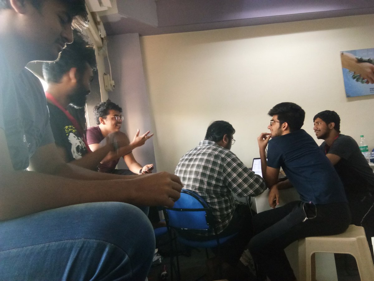 Abhinav14278829's tweet image. Refreshment... All lab partners together... 💩
#IndianNature #AtharvaHackathon2019  #designncode