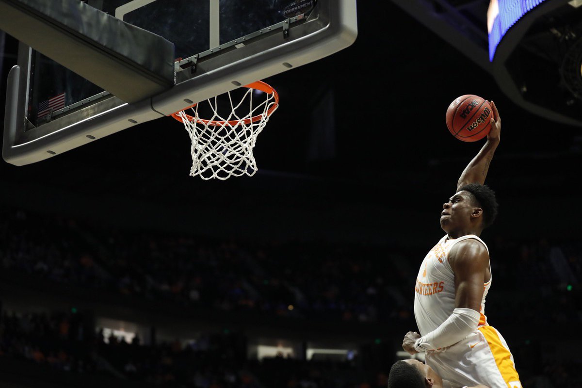 Vol_Hoops's tweet photo. fine art. https://t.co/eKgaLVaVbr