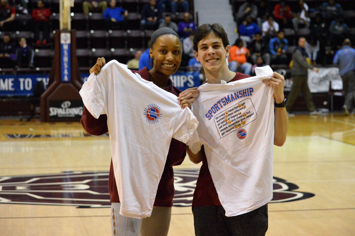 Lauren Tigner teamed up with Jack Graham to win the halftime shootout vs. Rock Bridge. Great team work!