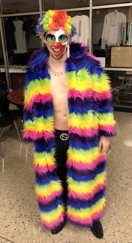 🤡 Frank The Clown 🤡 on Twitter: "I'm a pimp, rocking this rainbow Gucci  mink, and without me, this entire @WarriorWrstlng ship sinks.… "