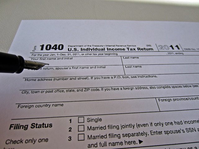 USAGov's tweet image. Need answers to #tax questions? #AvoidtheRush searching by topic or keyword with the #IRS Interactive Tax Assistant. bit.ly/2VxeGI4