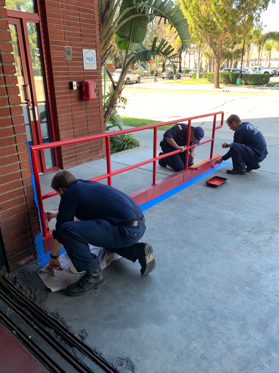 Santa Ana - Fire Station 75 Crew taking care of there Fire House...Looking good !!