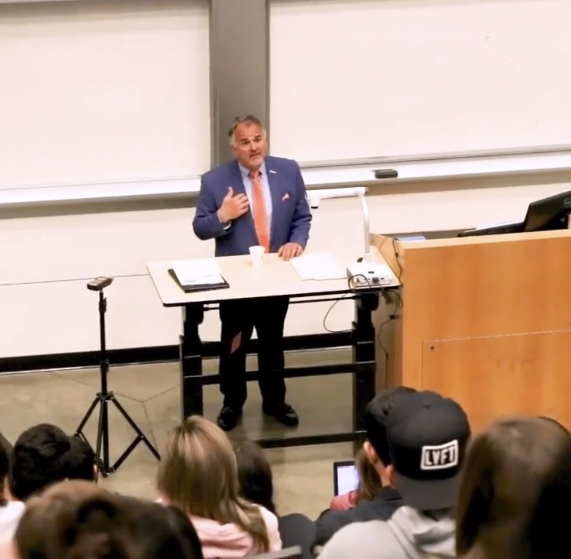 csuf's tweet photo. @TitanPrezVirjee spoke to Dean Morteza Rahmatian’s Economics 315 class. President Fram shared inspiring messages, as well as his thoughts on what makes a great leader. #ProfessorForADay #TitansReachHigher Find the video here 👉🏼 https://t.co/QTqrhjW0bA @CSUFMihaylo https://t.co/M6WZbNzmAG