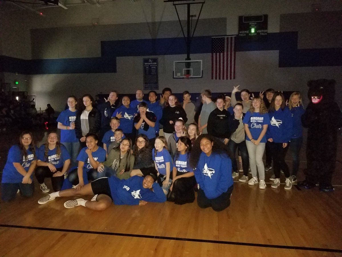 STUCOBingham's tweet image. Honor Choir 🎵🎶🎵
@BinghamBears
#springassembly
#schoolspirit
#BearsRising🐾💙🐻
#kidsdeserveit
#isdstrong