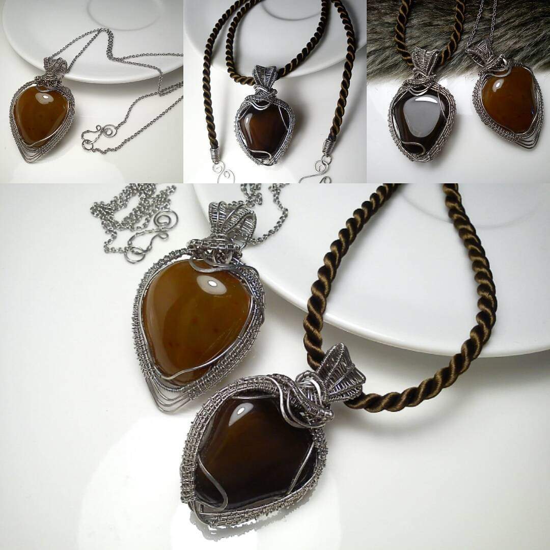 Tatianalipockyjewelry tatianalipockyjewelry.webnode.sk

caramel agate and dark brown agate

#wirewrapped #wirejewelry #gemstone #necklace #stonejewelry #stainlesssteel #designjewelry #agate