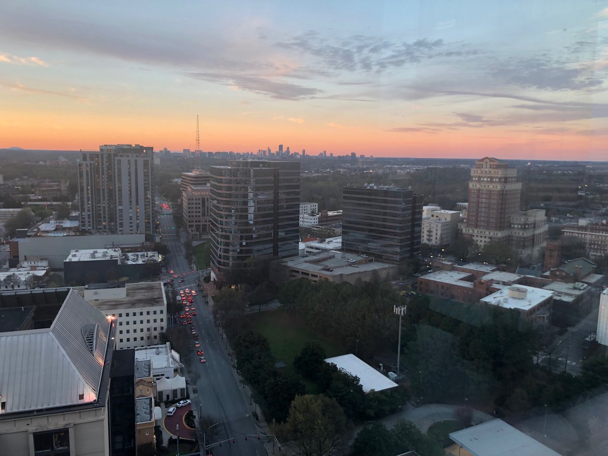 misti_turnbull's tweet photo. I do love our #Atlanta sunsets. #midtown #highriseviews https://t.co/X5mWeq3aKK