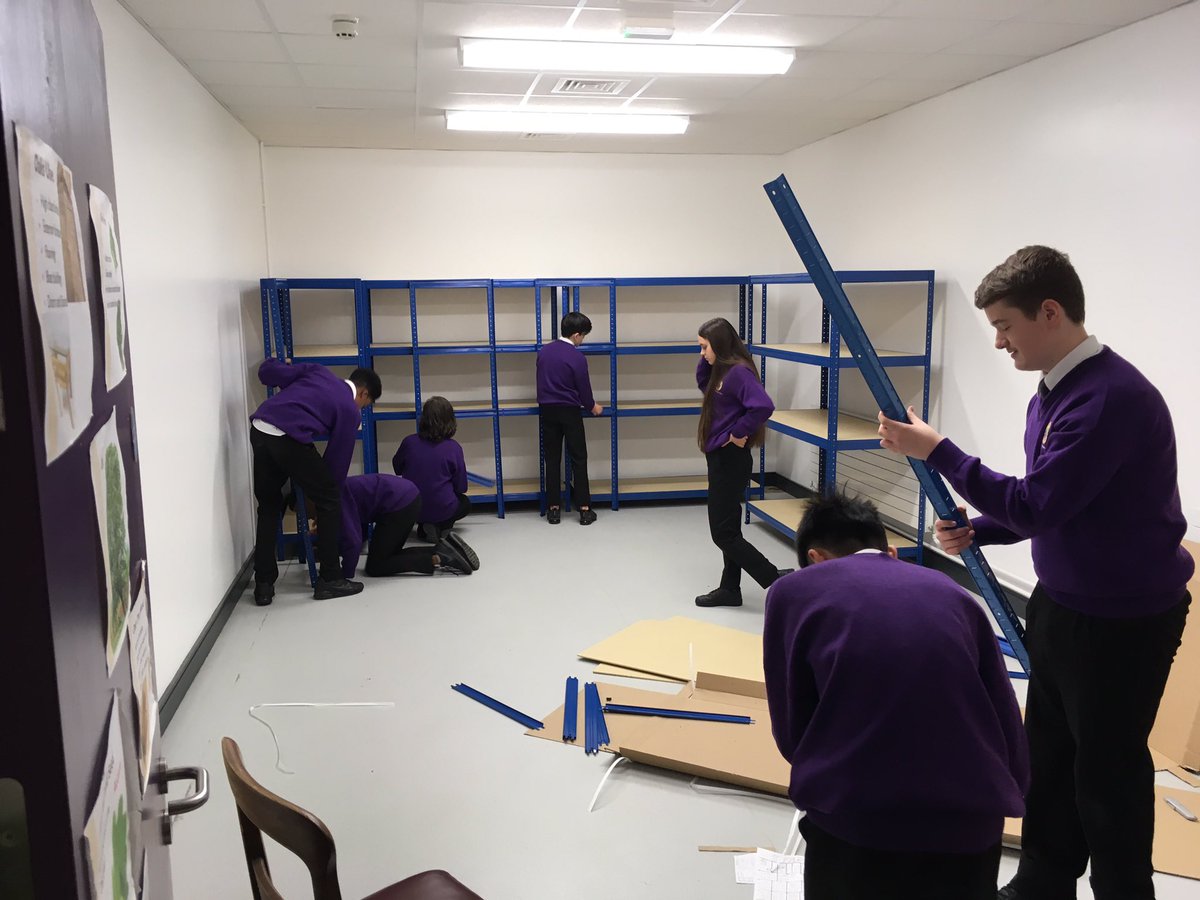 A lesson plan we shelved for a rainy day <a href="/lecheiless/">Le Chéile Secondary School</a> with <a href="/RackZoneStorage/">RackZone.ie</a>. 1hr-teamwork-working drawing-persistence-visualization-discovery-storage🙌