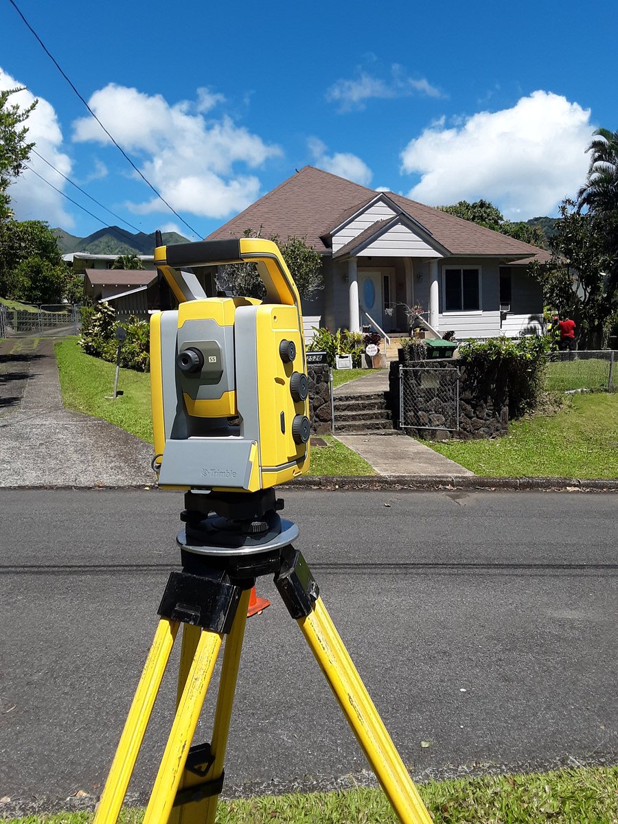 KalihiHammer's tweet image. Topographical Survey #LandSurveyor #TrimbleS5 #Robotic