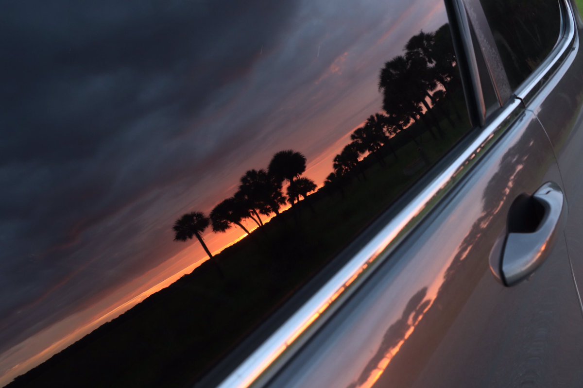 JanThornburg's tweet photo. When you’re getting your camera out of the car to get the shot… and realize THIS is the shot. 📷🌅🚙😎 #Sunset #FridayNightReflections https://t.co/mmTvdiMJB1