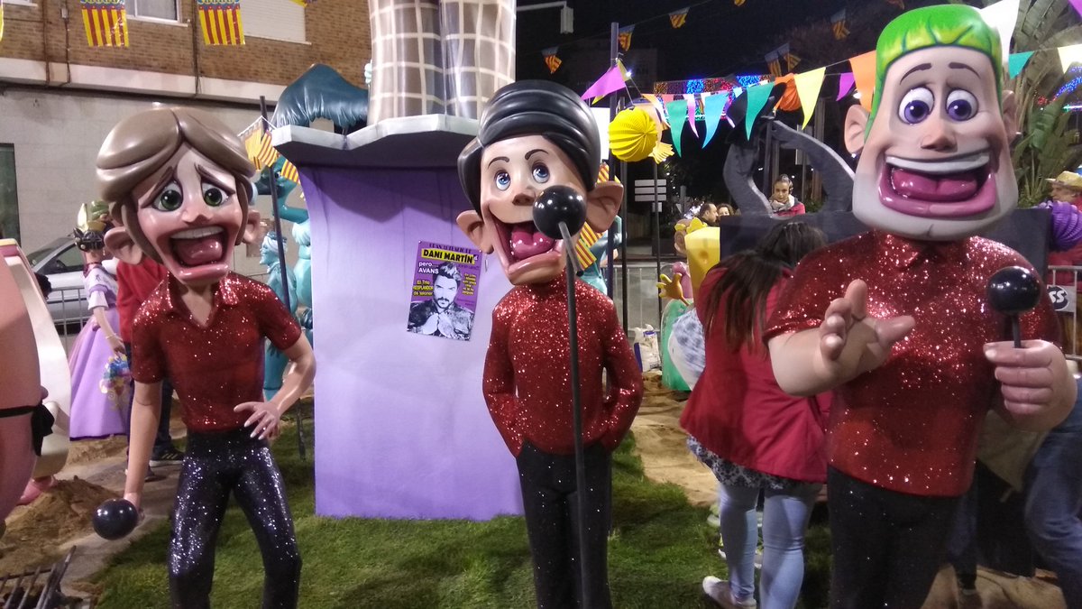 creuimislata's tweet photo. #Falles19 #Plantà19 #Novolemfalla va agarrant forma #ladespedidadefelipfallagran https://t.co/c8o3b6J3SG