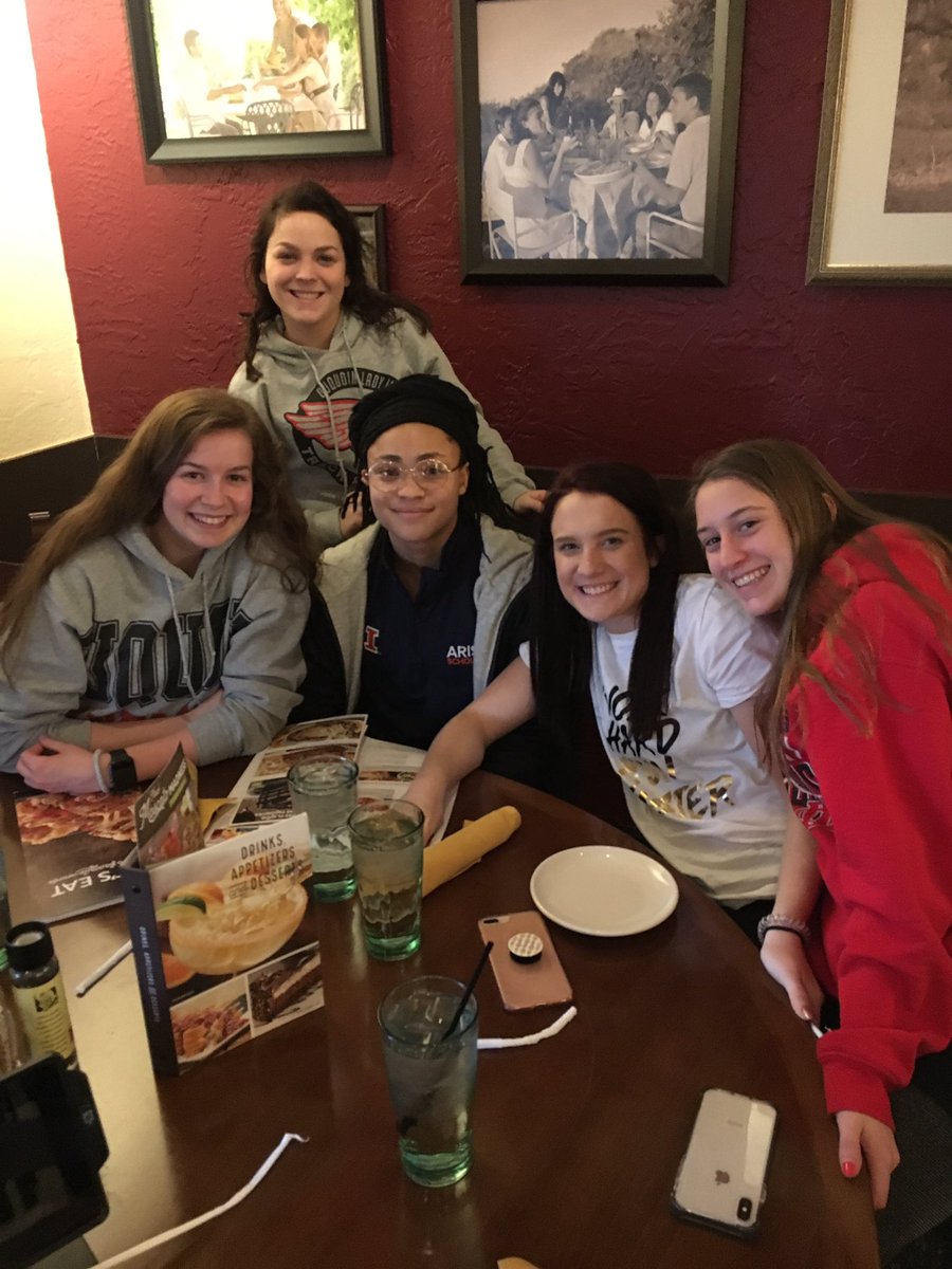 Look who the current Indians found in Champaign!! Former Indian and current Illini sophomore Tarynn Mays. Glad she could find some time for us after track practice!!! <a href="/duquoinindians1/">Du Quoin Indians Athletics</a>