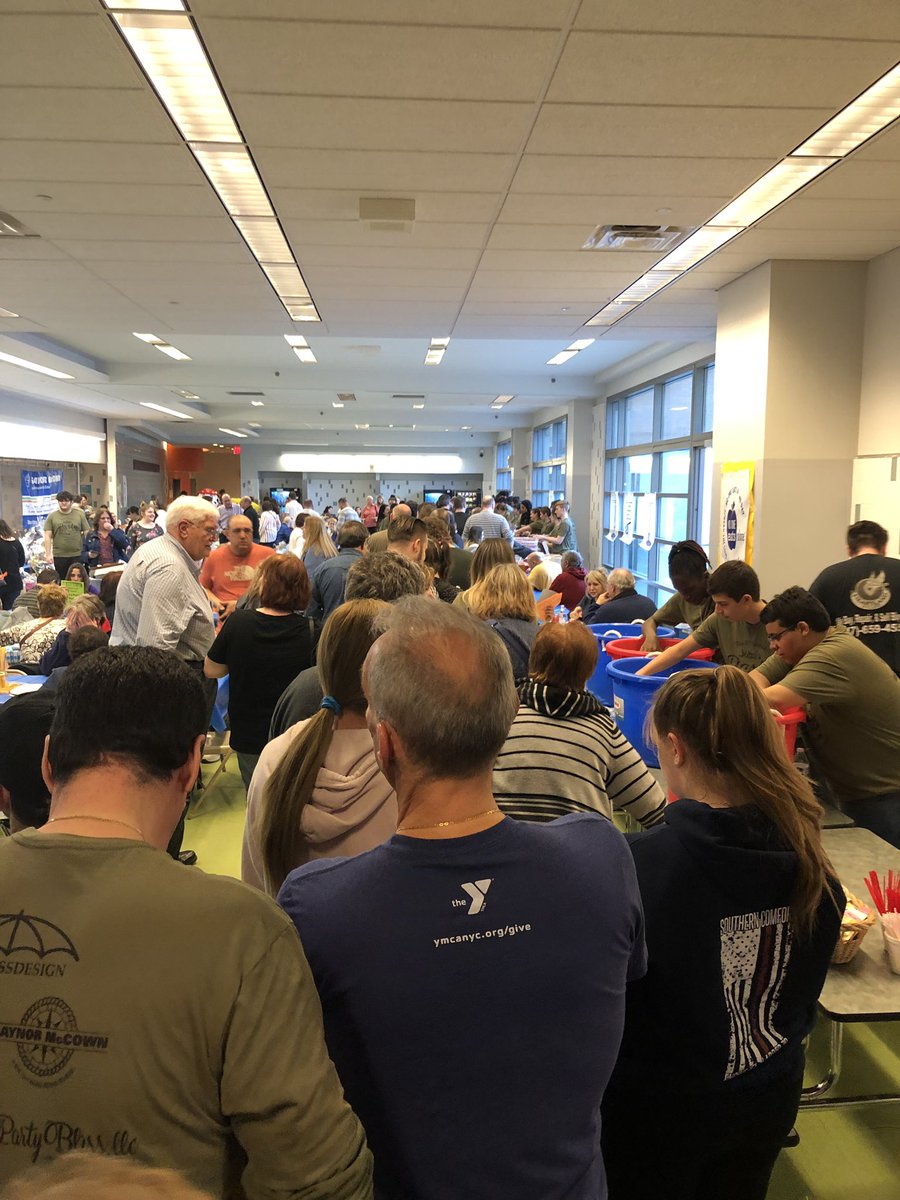 GaynorMcCownELS's tweet photo. Johnโs Pasta Party 2019!! Thank you to Ms. Reingold and the JPP Student Committee, Ms. Cappelli, the PTA, @southshorerotary , @rosemariedressler and all of the families and businesses that donated and baskets. #JPP #McCownMakesaDifference #LotsaPasta https://t.co/Z8YKdOgaqn