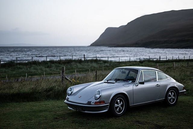 GuillaumeSamie's tweet photo. Isle of Skye 1 #glenbrittle #isleofskye #porsche #scotland #carpic #cars #atlanticocean #campsite #beach #sunset #explorescotland #classiccar  #landscapephoto #travelphotography #quiettime https://t.co/Je8Vbv1PCV https://t.co/YyuZRYJ9nZ