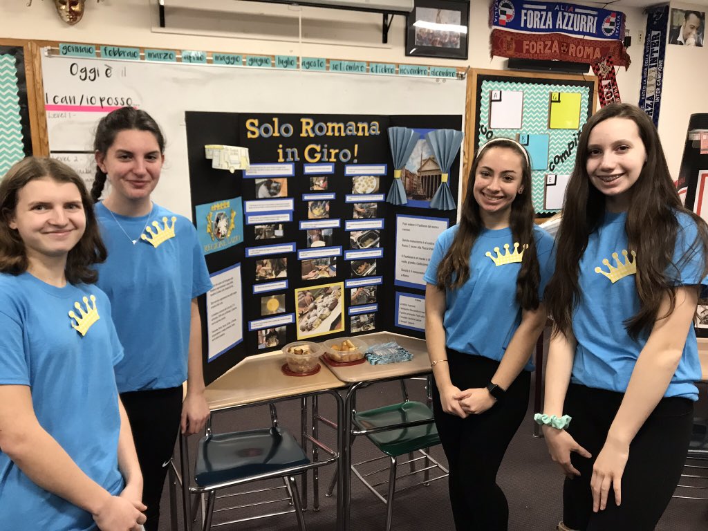 Nipmucitaliano's tweet image. Salvatora, Daniela, Monica and Gianna’s food truck from Lazio. #worldlanguageweek #mursd