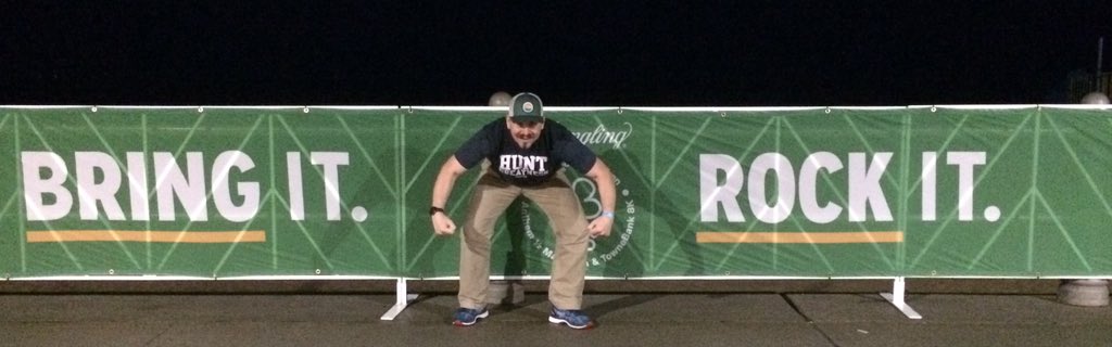 Mann4Edu's tweet photo. The @ShamrockOn weekend is here! We have the #DolphinChallenge this weekend โ 8k tomorrow & 21k on Sunday.
Hey @amann4edu letโs #ShamrockOn ๐โ๏ธ
#FitLeaders #FitnessMotivation #HalfMarathon https://t.co/4msAFJm2lJ