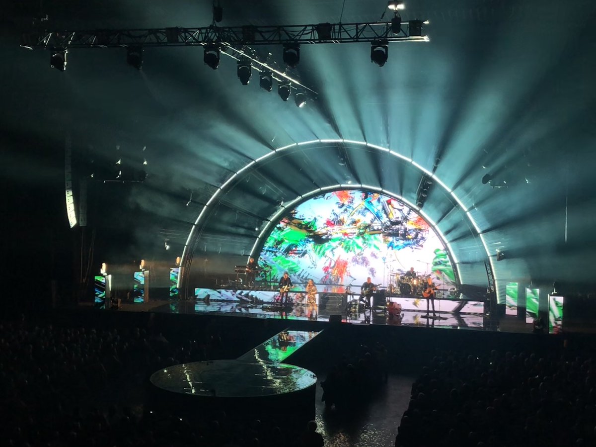RamonRoumans's tweet photo. ZAZ, a Singer with Heart in what she does and stands for. More than 2 hrs #concert in 1 go! Why can’t they all? #PowerGirl #goldenvoice #stage-performance #wortheverypenny  #singersongwriter #zenitharena https://t.co/AzPTNnL8d6