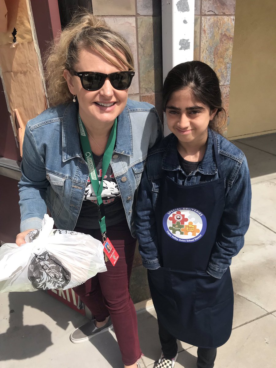 Mrs_Albanez's tweet photo. Special Deliveries is now open for business! We have teamed up with @ElPolloLoco @PandaExpress @panerabread ! Special Deliveries will provide my students with the opportunity to facilitate their social, organizational, money-handling,  and employment skills @CajonValleyMS https://t.co/4fFqh4Zpi4