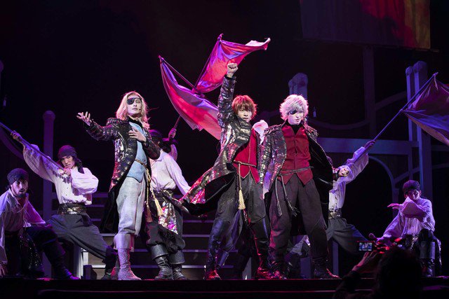 stage_natalie's tweet photo. 【公演レポート】運命に導かれた男たちの絆描く、うた☆プリ「Pirates of the Frontier」開幕（写真43枚）
https://t.co/2LMlnzdpul https://t.co/Ic7oyai88b