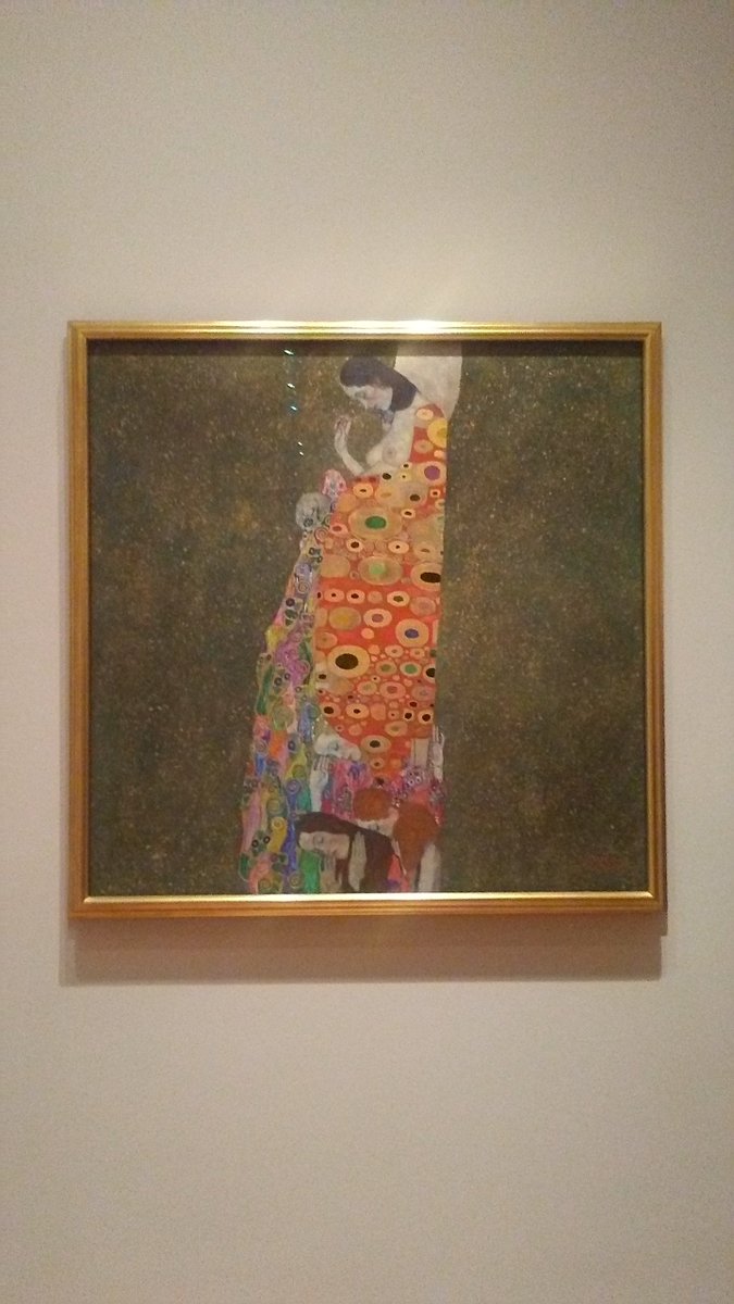 wl_lucy's tweet photo. In MoMA again, after more than two years ... Yet in heart I am a traditionalist and favors almost everything ancient, except plague and politics. https://t.co/jXTm3HFO76