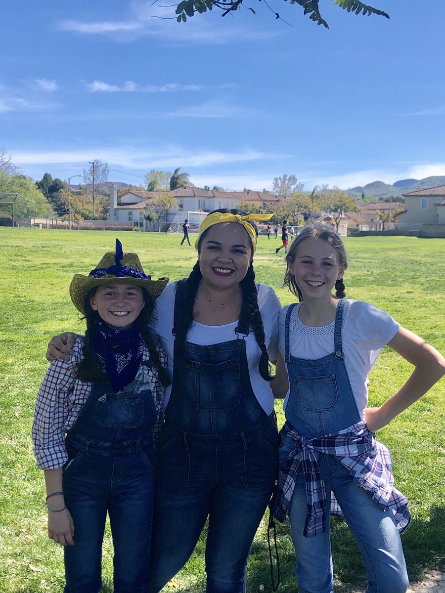 Gold Rush Days might be the best day of the year! 4th graders loved this  interactive experience and making the gold rush come alive. I loved the  outfits. @LMSCamarillo @PVSDCamarillo
