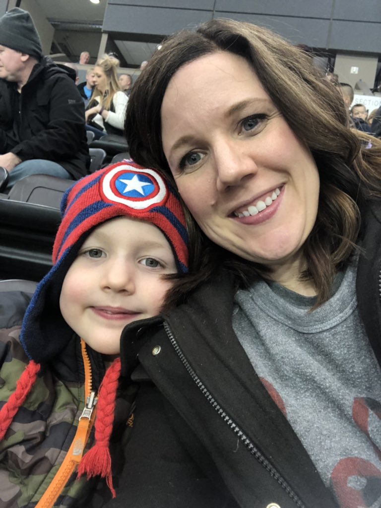 hellobeth's tweet photo. #tweettheheat #hockey https://t.co/h9dQWhMTfY