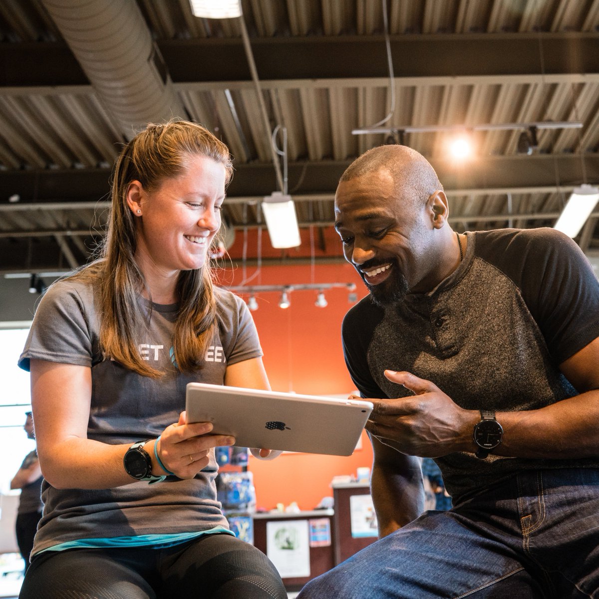 fleetfeetroc's tweet photo. We've scanned *almost* 1M pairs of feet. This weekend, yours could be the 1Mth. Since 2017, Fleet Feet used 3D foot scanners to help customers see their feet the way we do. This informs how we outfit runners & it helped us design a new running shoe. #fleetfeet #running #fitid https://t.co/BF446LcIn8