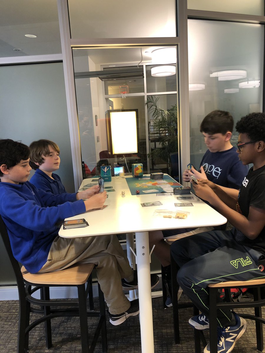 teach2connect's tweet image. Friday afternoon is for playing great games and building new terminals. #trinitylearns #TrinitySTEAM #trinitytech