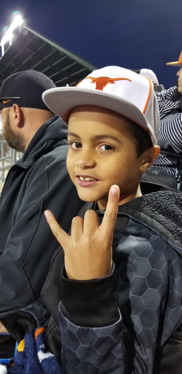 #HookEm <a href="/TexasBaseball/">Texas Baseball</a> ...he loves his horns...