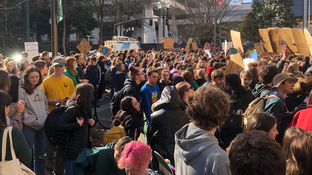 An estimated 1 million students in 125 countries on six continents participated in over 2,000 protests today to demand action to combat climate change. Teens held signs with slogans such as “if you don’t believe in science, why should you be mad that I’m skipping science class?”