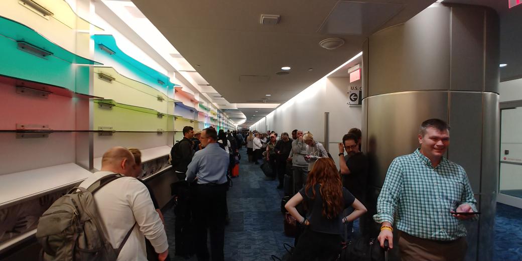 GoyHebrewProf's tweet photo. 3 hr wait for passport control in @ATLairport. @CBP will you pay for my hotel tonight?!? https://t.co/hWu4eyM3nL