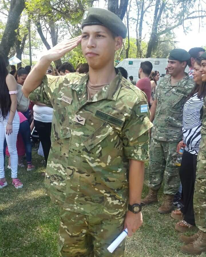 GlaYorg's tweet image. #EjércitoArg él es mi héroe, mí hijo Benjamin Frettes, es soldado voluntario y está en Las LOMITAS FORMOSA es tan joven y  cuida nuestra frontera!