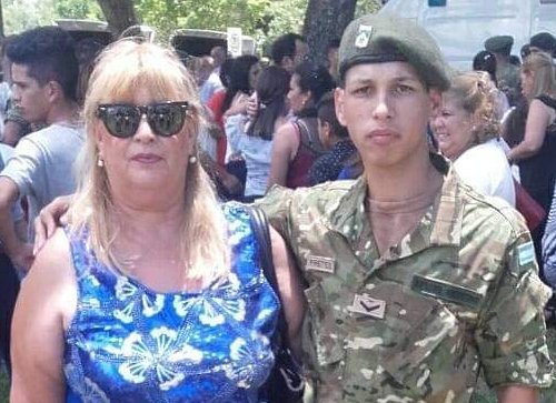 GlaYorg's tweet image. #EjércitoArg él es mi héroe, mí hijo Benjamin Frettes, es soldado voluntario y está en Las LOMITAS FORMOSA es tan joven y  cuida nuestra frontera!