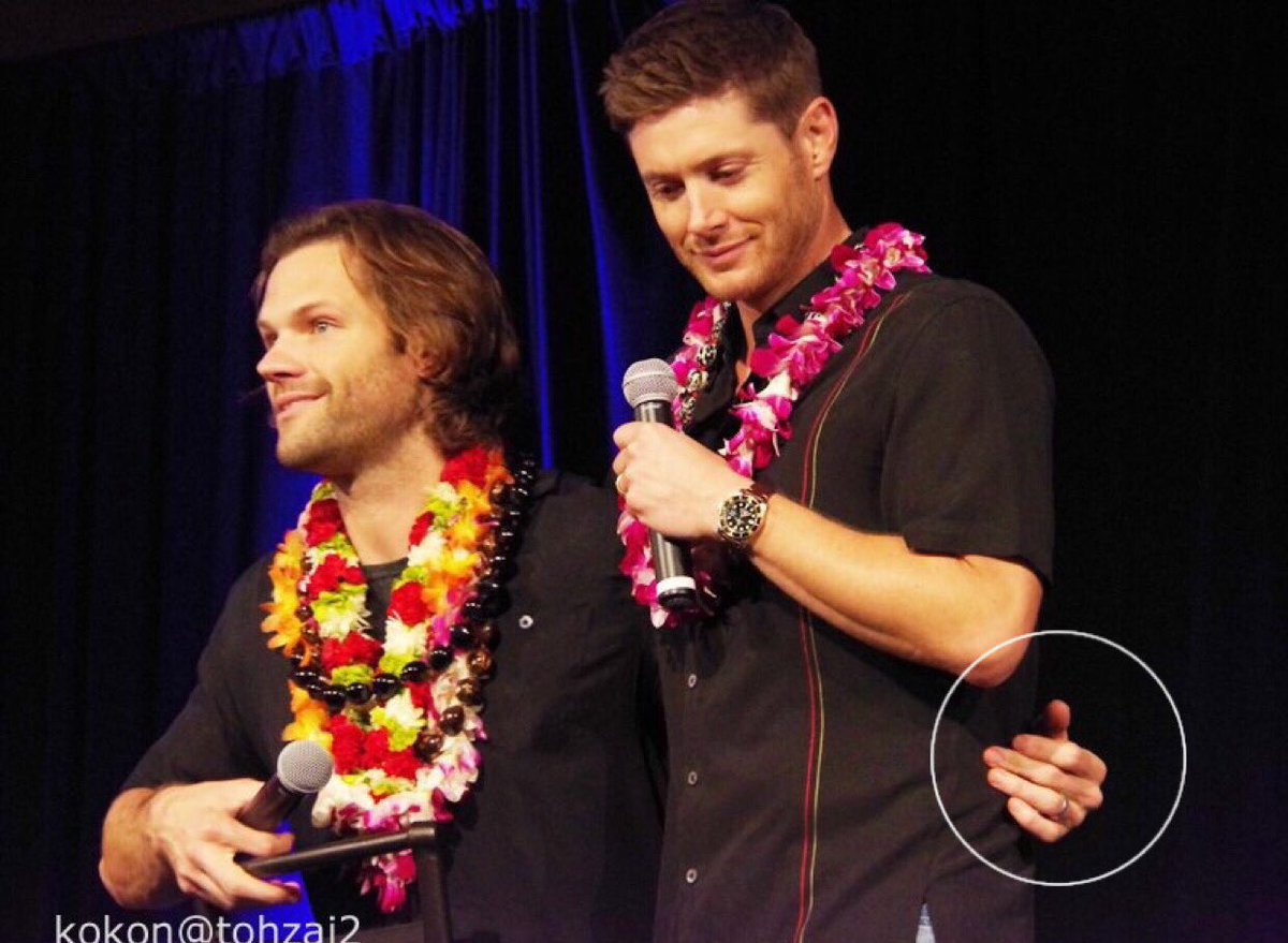 Wendigo05's tweet photo. Celebrity Husband’s parallels <3 https://t.co/pGpZm49Z1o