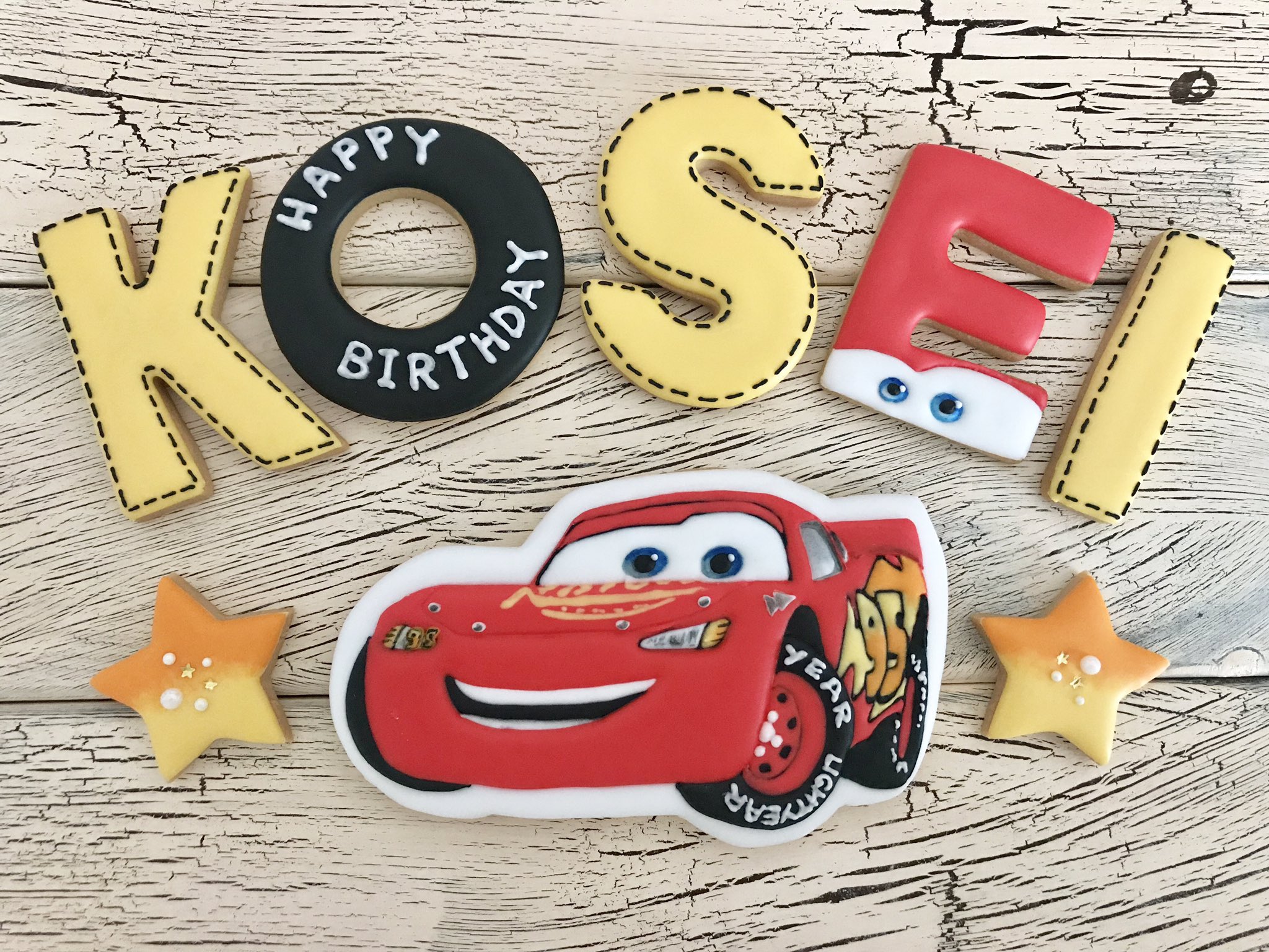 ゆか カーズ のライトニング マックィーンをテーマにしたお誕生日のお祝いクッキーです アイシングクッキー カーズ T Co Brk4tnveu4 Twitter ゆか カーズ のライトニング マックィーンをテーマにしたお誕生日のお祝いクッキーです アイシングクッキー カーズ T Co Brk4tnveu4 Twitter