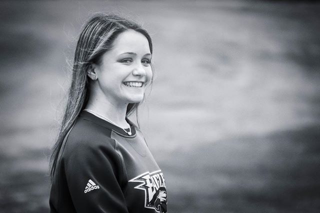 geekknot's tweet photo. Always Smiling, cheering on her friends, loving the Eagles.
#portraitsfromthesidelines #lindaletx #lindaleisd #easttexas #highschoolbaseball #blackandwhitephotography #monochrome #blackandwhite https://t.co/pMkBLzPAcg https://t.co/CLELn6yfiW