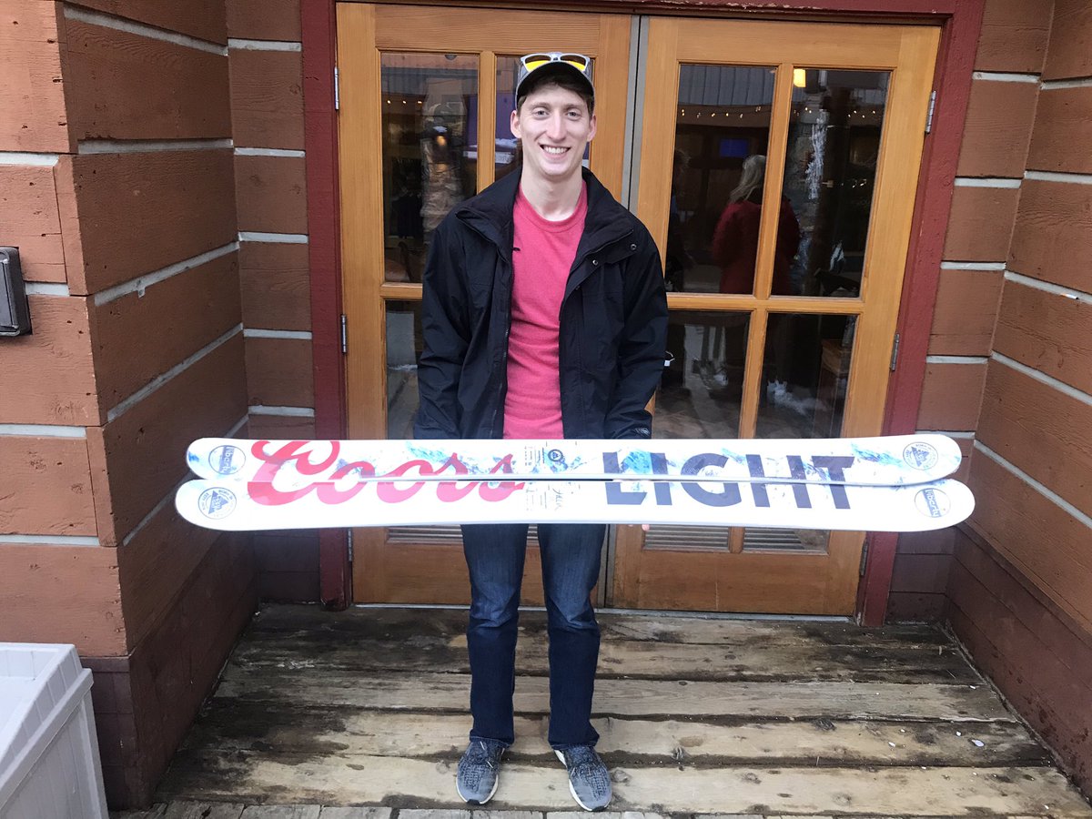 LoganLackey's tweet photo. Skiing the best mountains with best beer @CoorsLight https://t.co/CI7GgIKJMZ